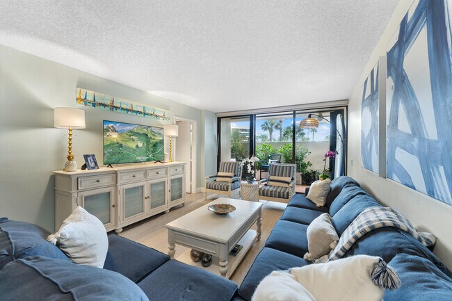 Building Photo - 225 S Beach Rd