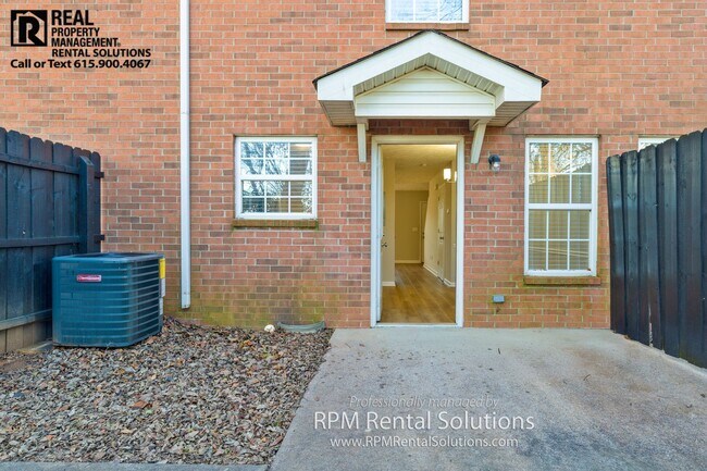 Building Photo - Modern 2BR Townhome Near MTSU, Washer & Dryer Included