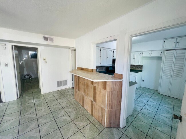 Building Photo - 129 Tassie Way