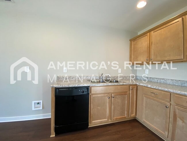 Building Photo - DEPOSIT PENDING! Home for Rent in Talladega, AL. Available to View Now!!!