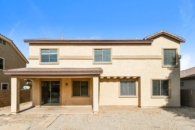 Building Photo - 10047 E Lakeview Ave