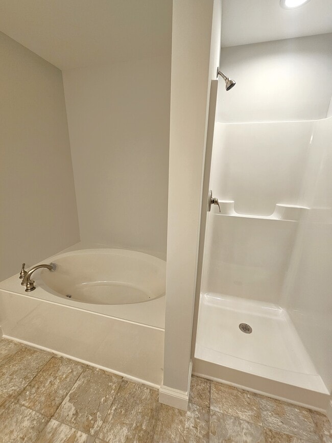 Building Photo - 121 Marianne Ln