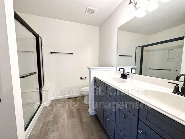 Building Photo - 350 Hammerstone Dr