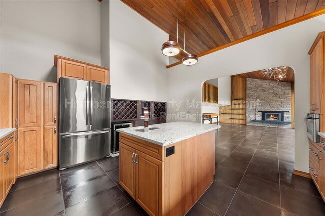 Building Photo - 5203 N Mulvaney Ct