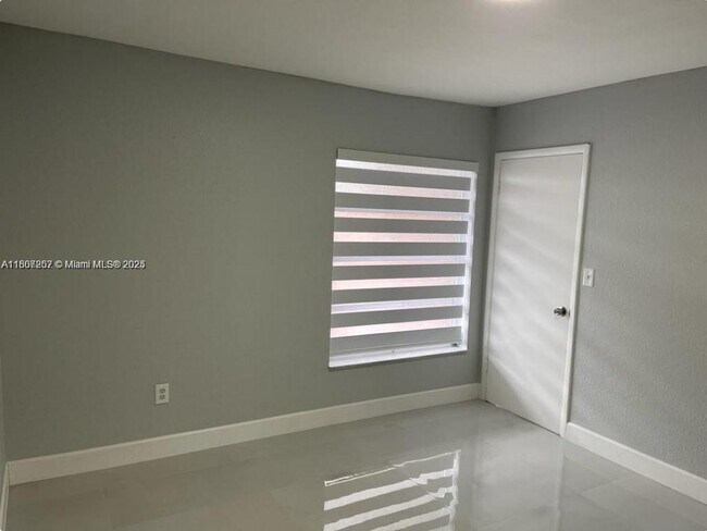 Building Photo - 17500 NW 68th Ave