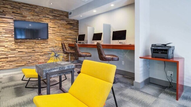 Building Photo - 747 Ralph McGill Blvd NE