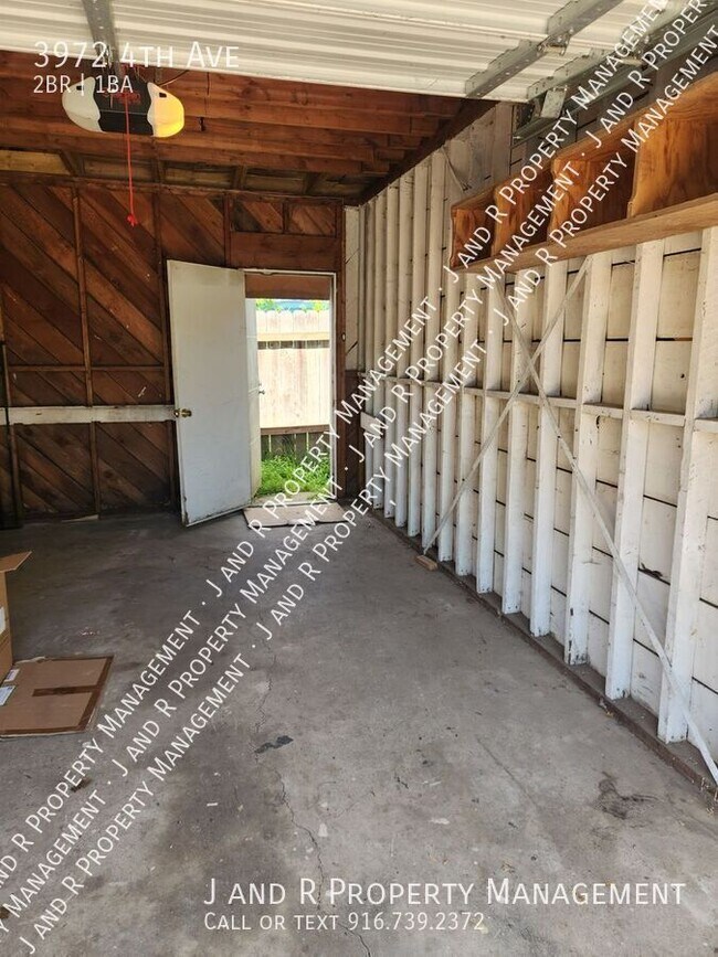 Building Photo - 3972 4th Ave