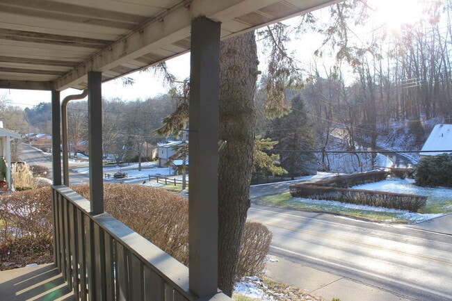 Building Photo - 753 Jefferson Rd