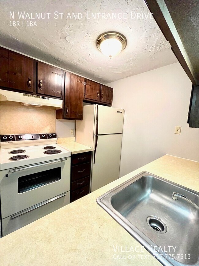 Building Photo - 312 N Walnut St