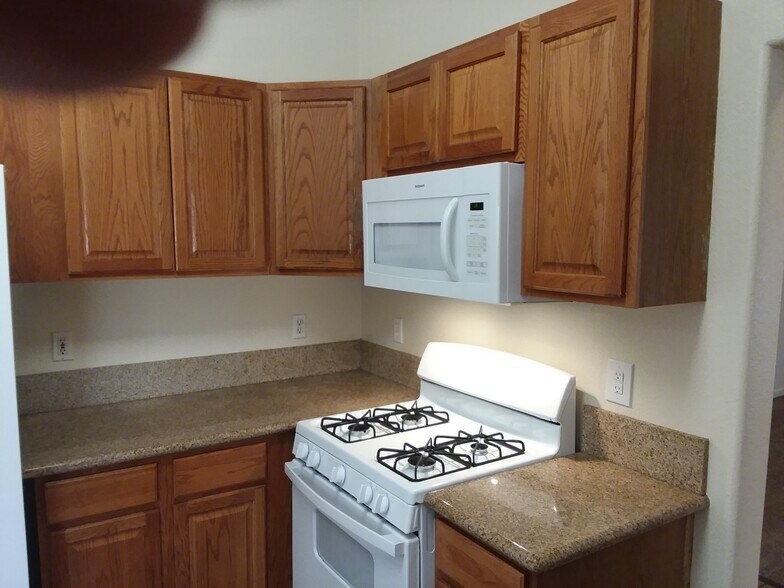 Building Photo - 2214 Sacred Mountain Ct