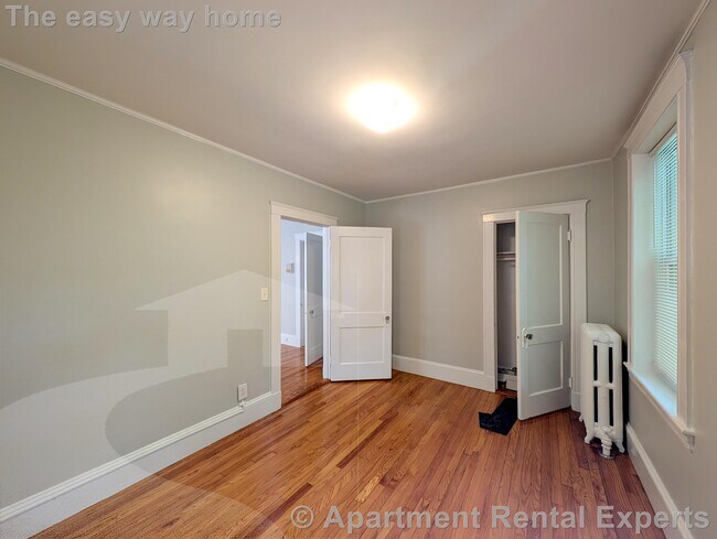 Building Photo - 156-158 Summer St Unit #114