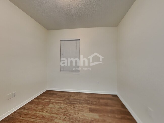 Building Photo - 11124 Creek Haven Dr