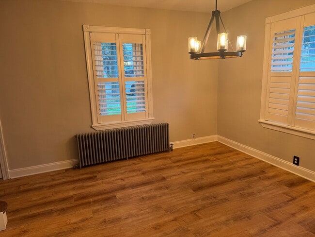 Building Photo - Beautiful Conshohocken 3 Bedroom 1 bath Ca...