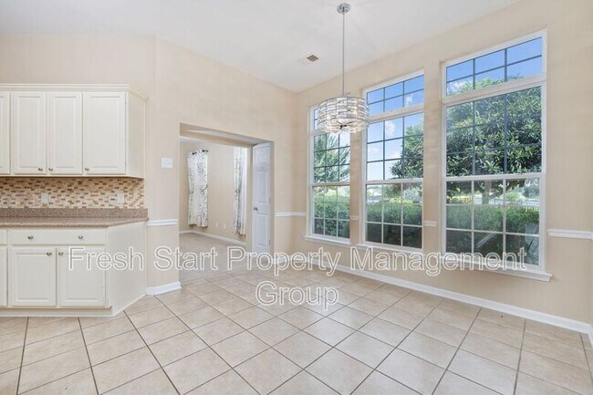 Building Photo - 414 Carriage Lake Dr