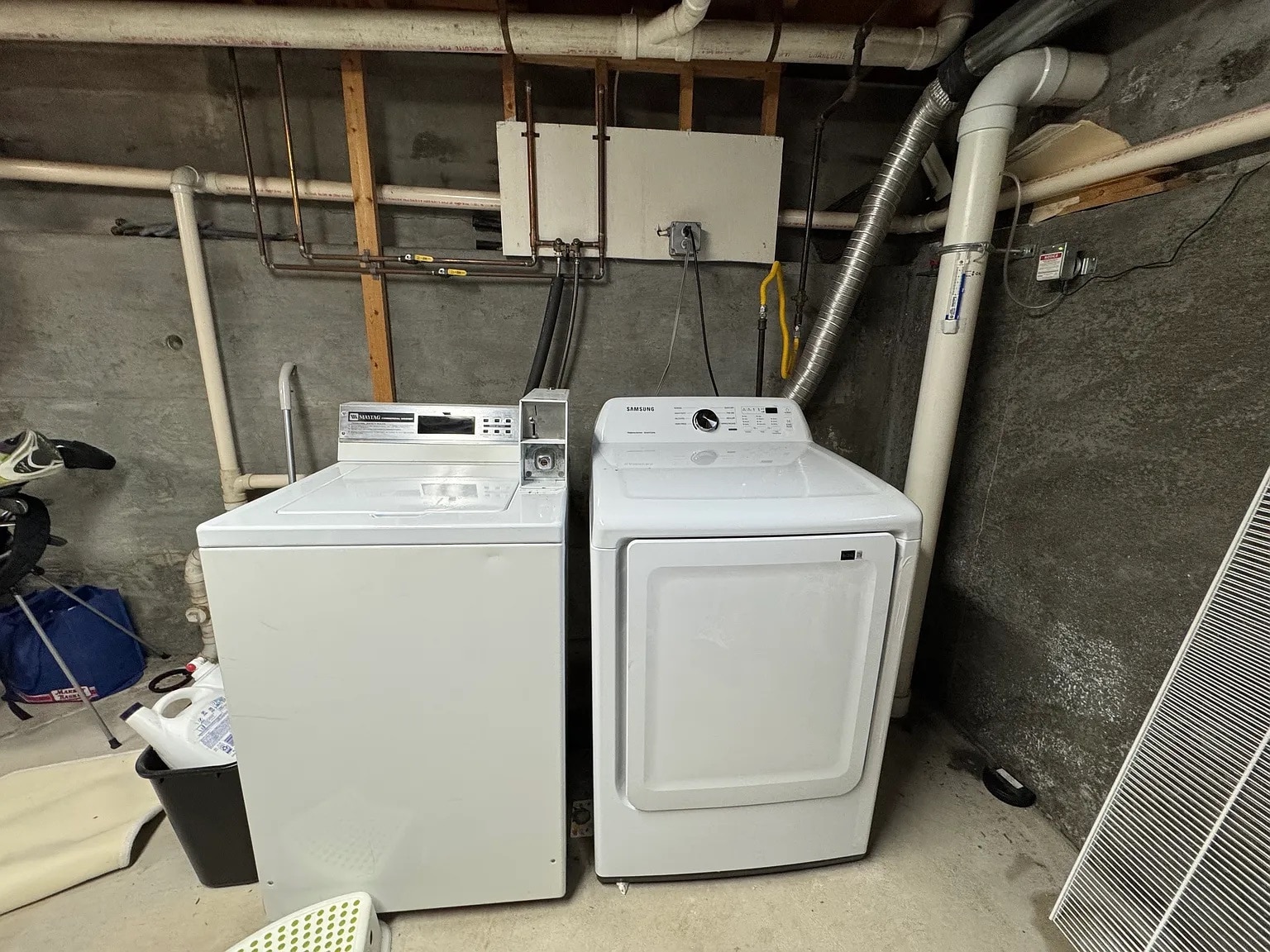 laundry in the basement - 229 Chapel St