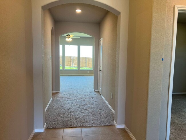 Building Photo - Gorgeous House for rent in Cleburne !!