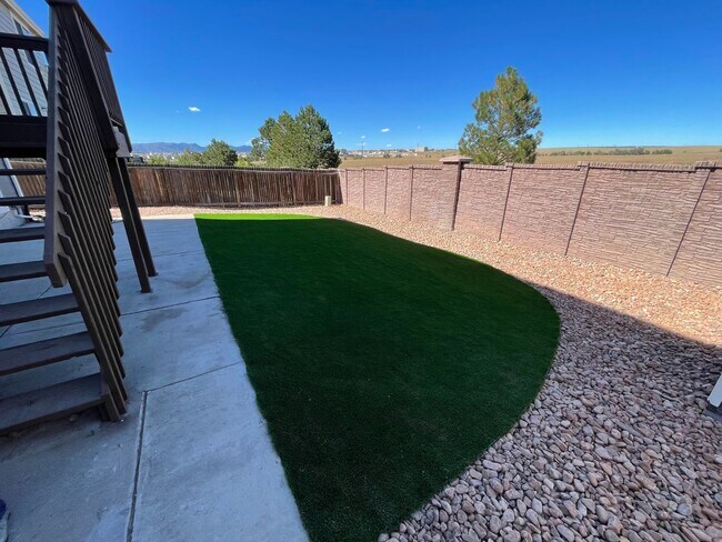 Building Photo - Renovated Home with A/C!