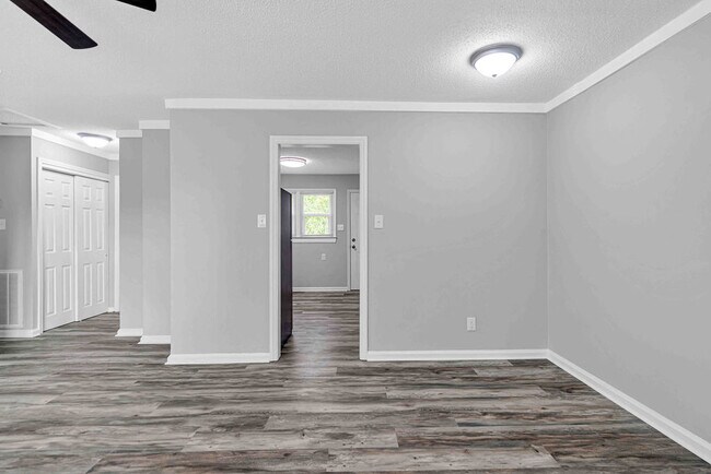 Building Photo - 322 Starling St