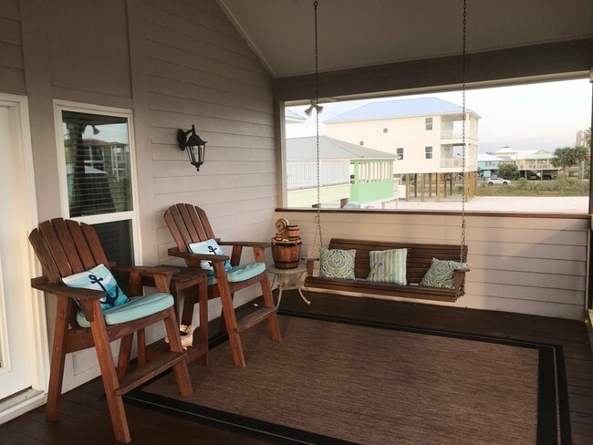 Building Photo - 1329 W Lagoon Ave