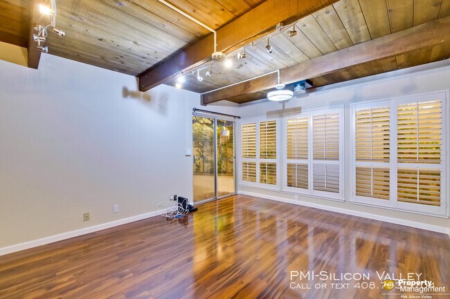 Building Photo - 520 S Cascade Terrace