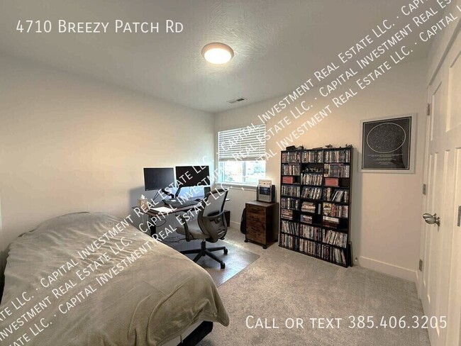 Building Photo - 4710 Breezy Patch Rd