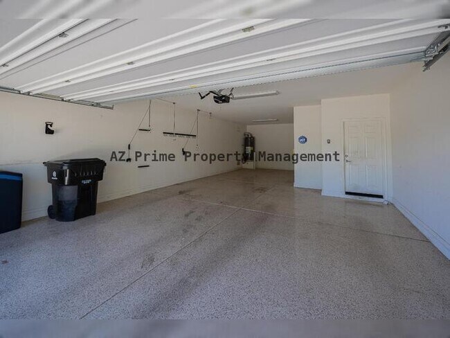 Building Photo - 218 N 109th Dr