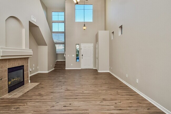 Building Photo - 122 E Camino Limon Verde