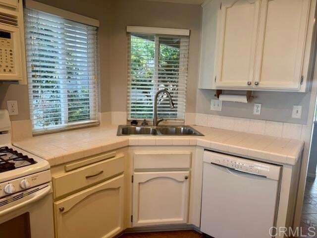 Building Photo - 6991 Sandcastle Dr