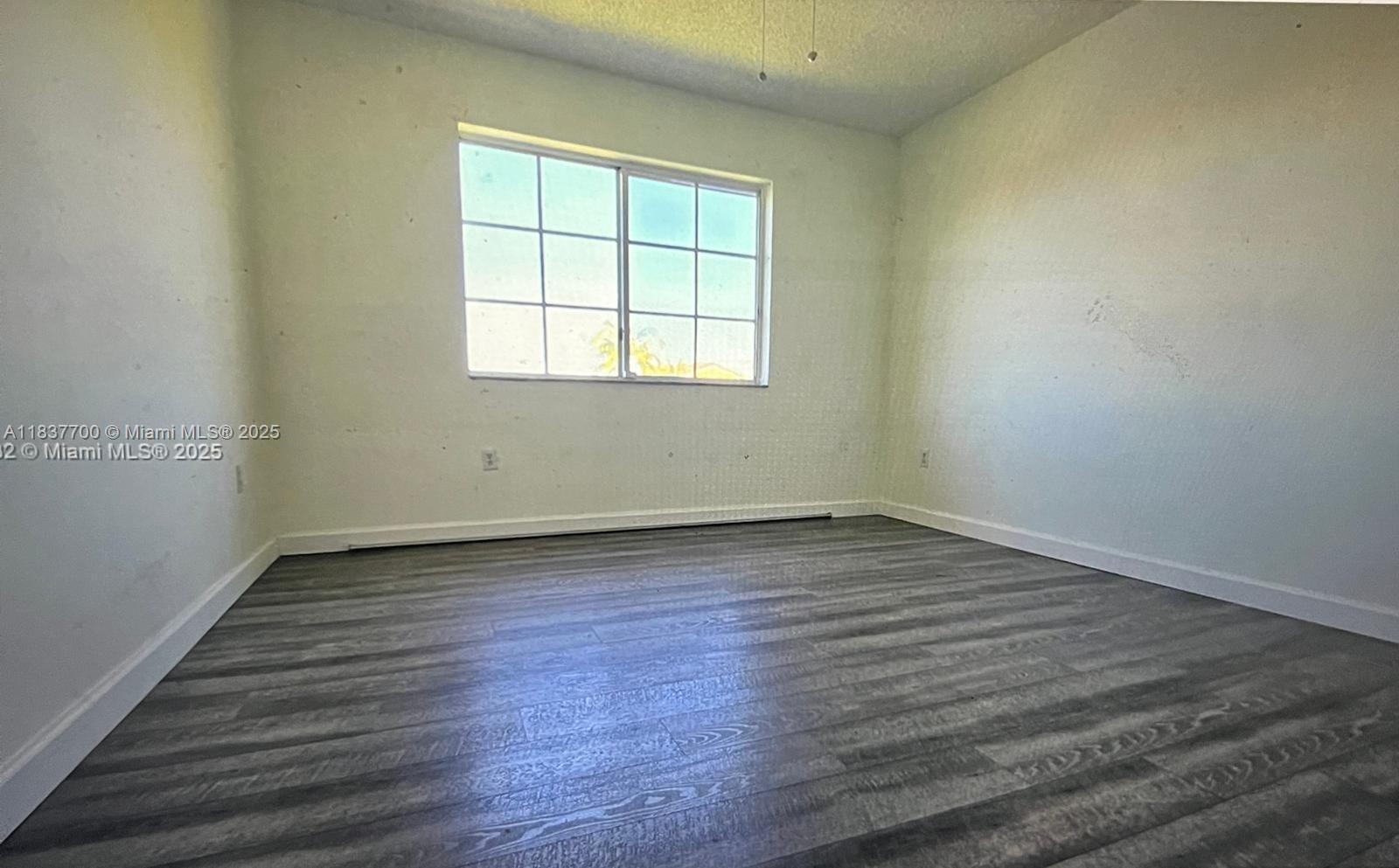 Building Photo - 2200 E Preserve Way