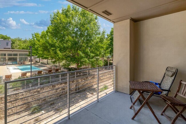 Building Photo - 2733 Dulce Ln