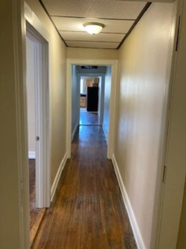 Building Photo - 111 Putnam St
