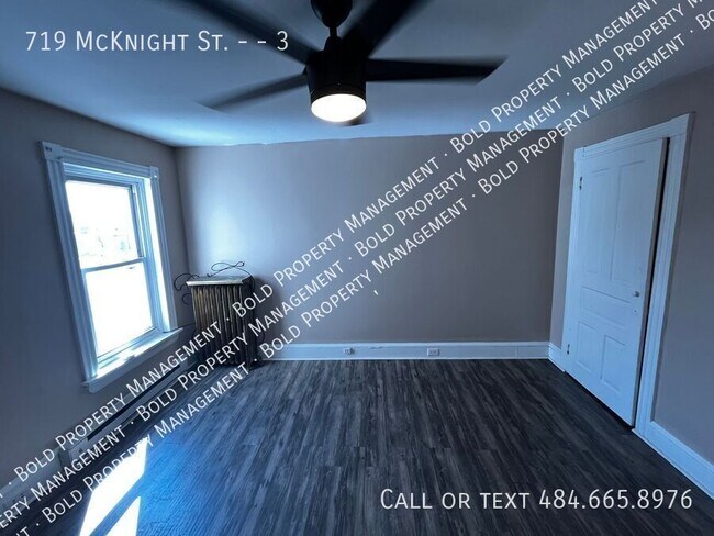 Building Photo - 719 McKnight St