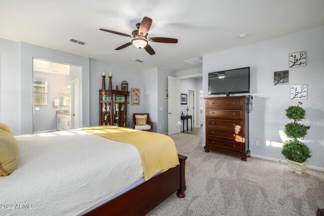 Building Photo - Gorgeous single level 4-bedroom, 3-bathroom home nestled in an upscale gated community in Peoria