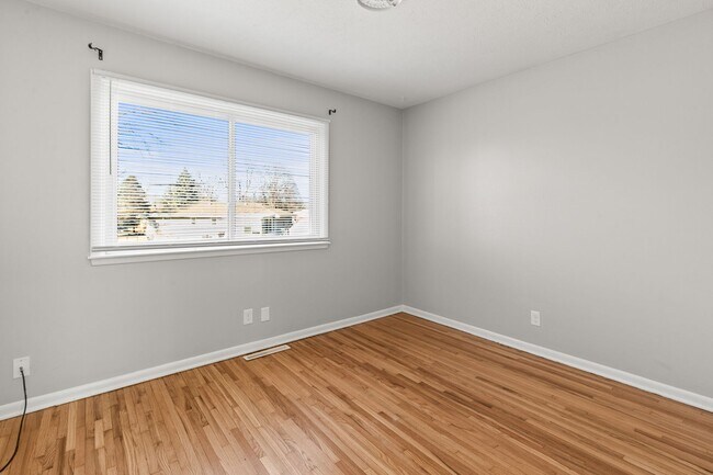 Building Photo - Beautifully Renovated 4-Bedroom Home