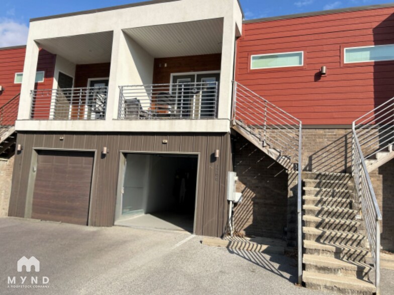 Primary Photo - 1766 N Reno Dr