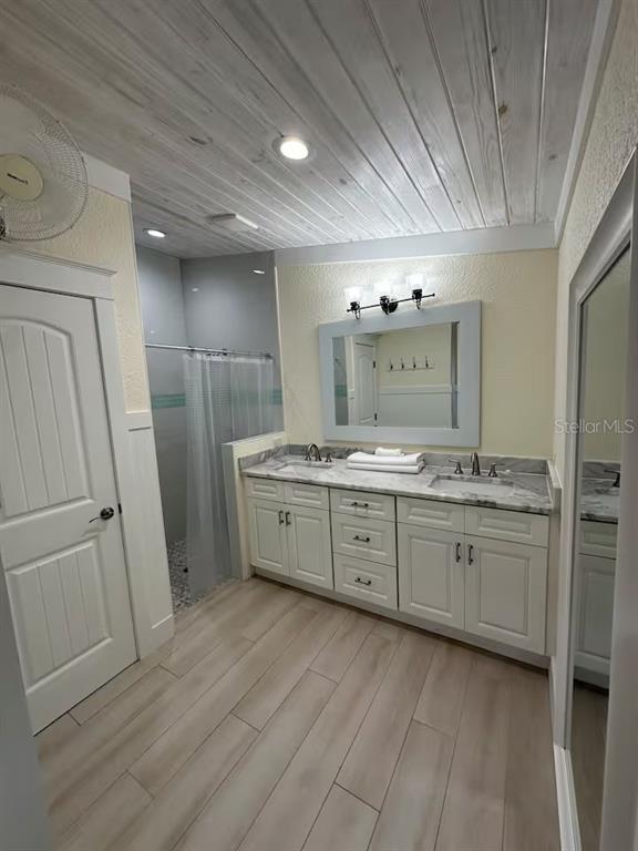 Building Photo - 5 Park Ave