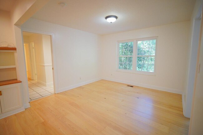 Building Photo - 2328 Armistead Rd