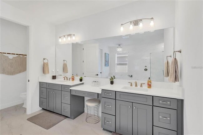 Building Photo - 7213 Talamore Dr