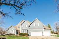 Building Photo - 2804 SW 12 St