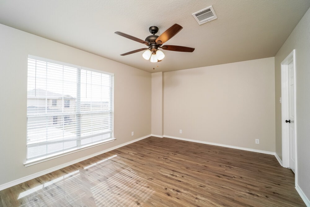 Building Photo - 2123 Dodge Dr