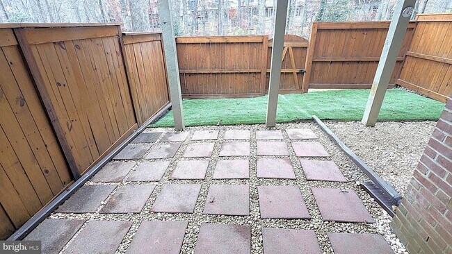 Building Photo - 1379 Heritage Oak Way