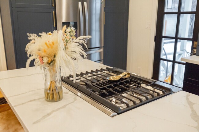 Building Photo - 3045 S 1640 E