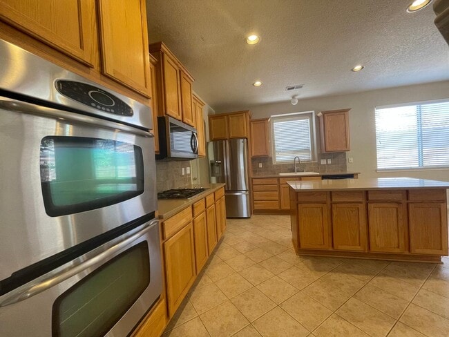 Building Photo - 8931 Ashton Loop NE