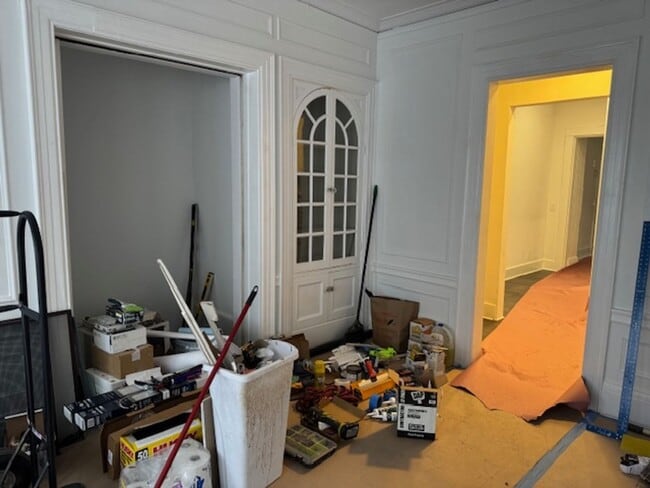 Building Photo - 775 University Ave