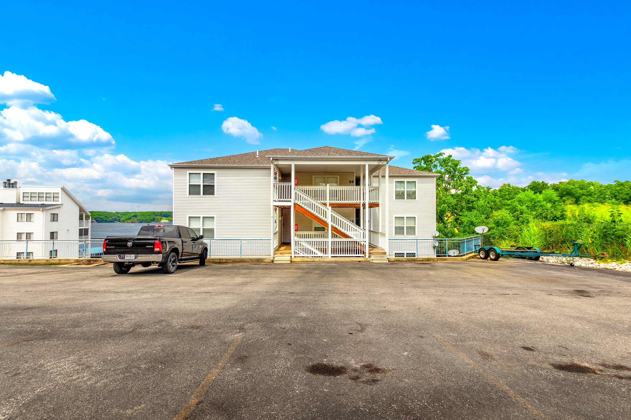 Building Photo - 1091 Redbud Rd
