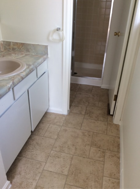 Building Photo - 942 Wakerobin Ln