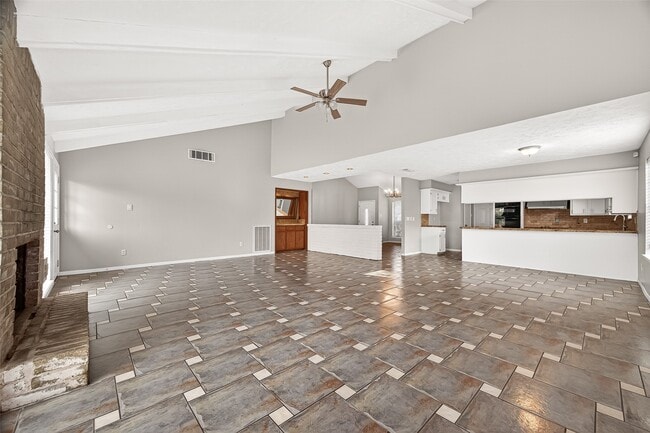 Building Photo - 21318 Park Brook Dr