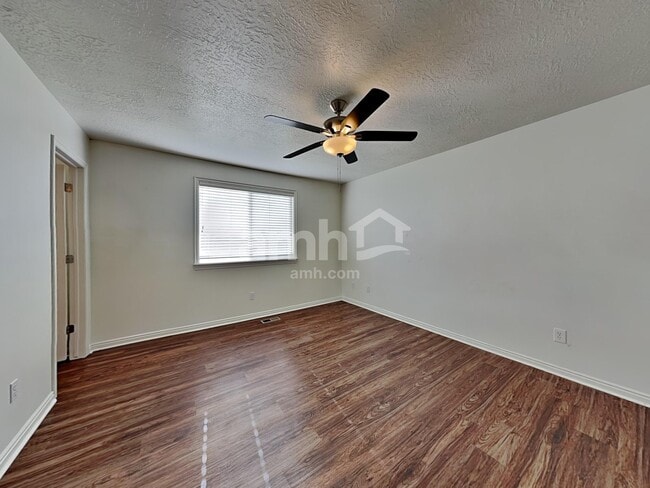 Building Photo - 468 E 1480 N