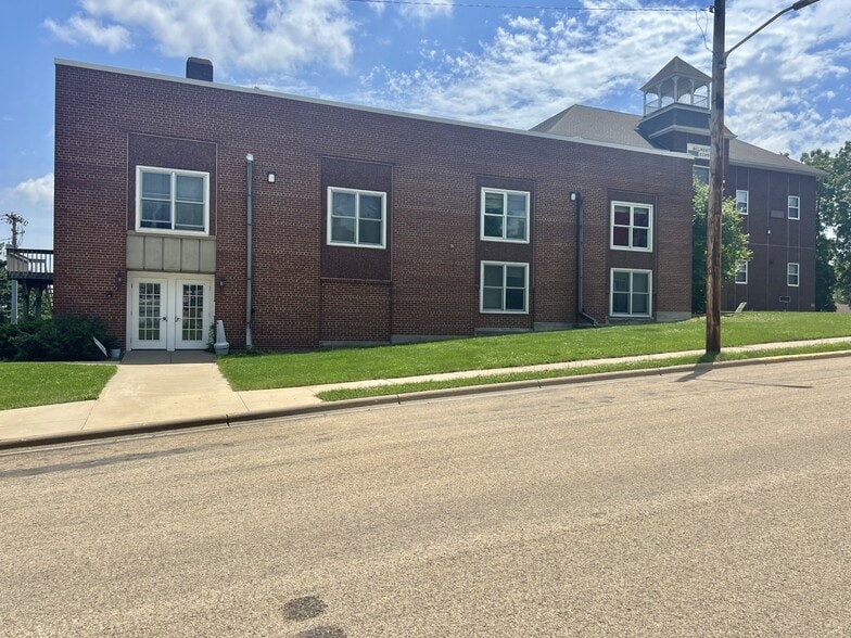 Building Photo - 214 Wood St