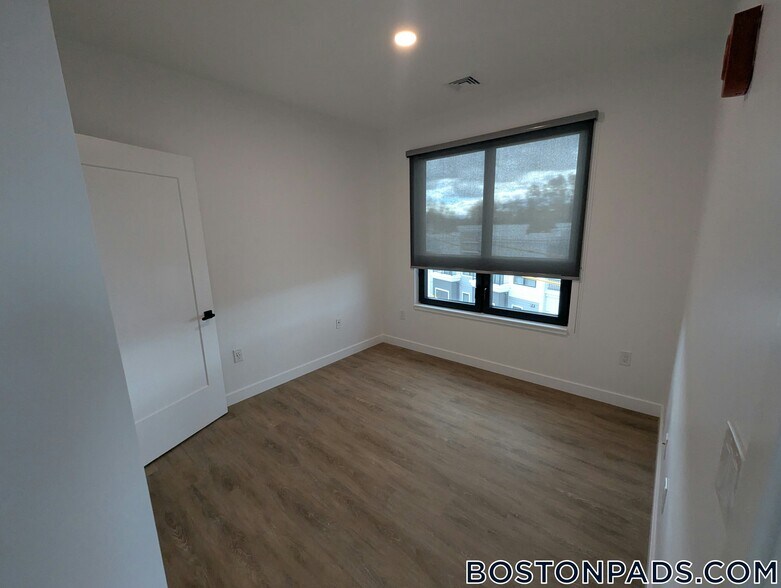 Building Photo - 199 Gardner St